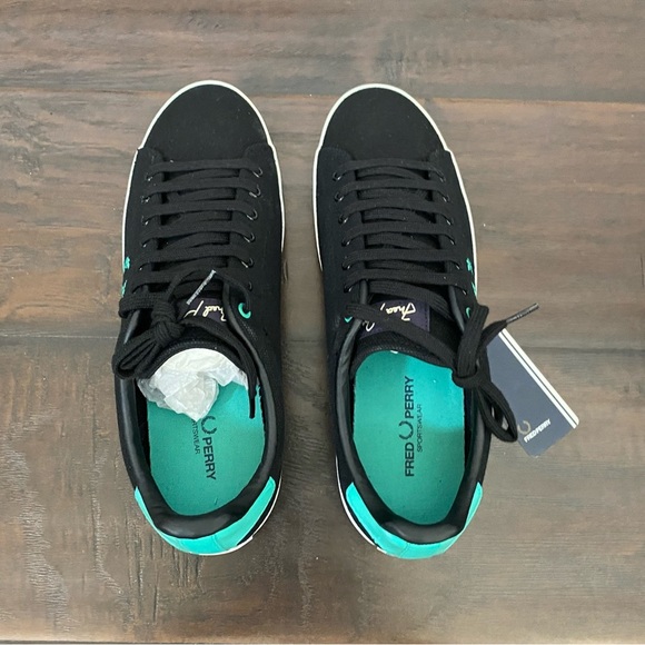 New with box Fred Perry black lace up sneakers size 8 - Picture 5 of 9